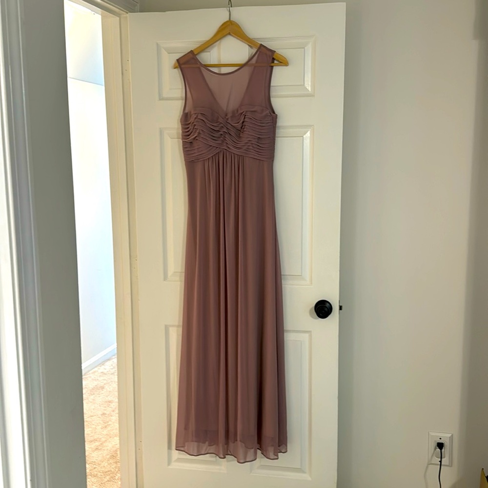 Maternity gown